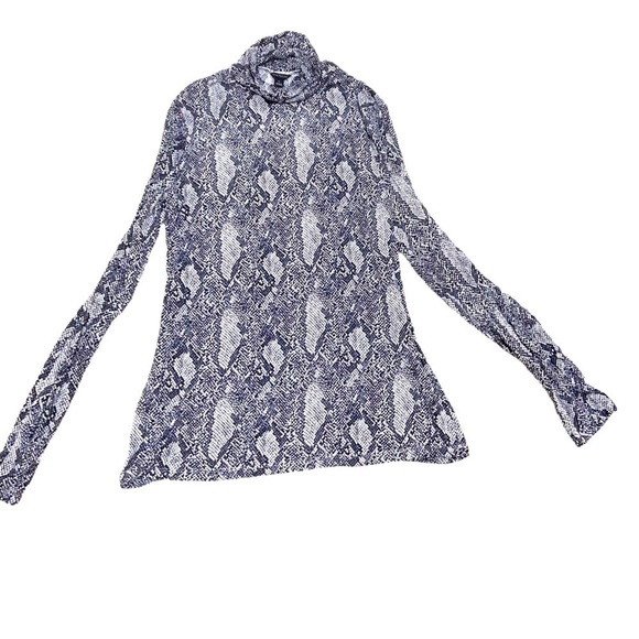 Ann Taylor lightweight python print gray turtleneck layer modal cotton sz medium - Picture 2 of 9